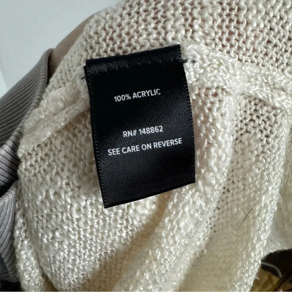 Torrid knit sweater Beige V-Neck Women's Top with Crisscross Back 3X - Picture 6 of 6